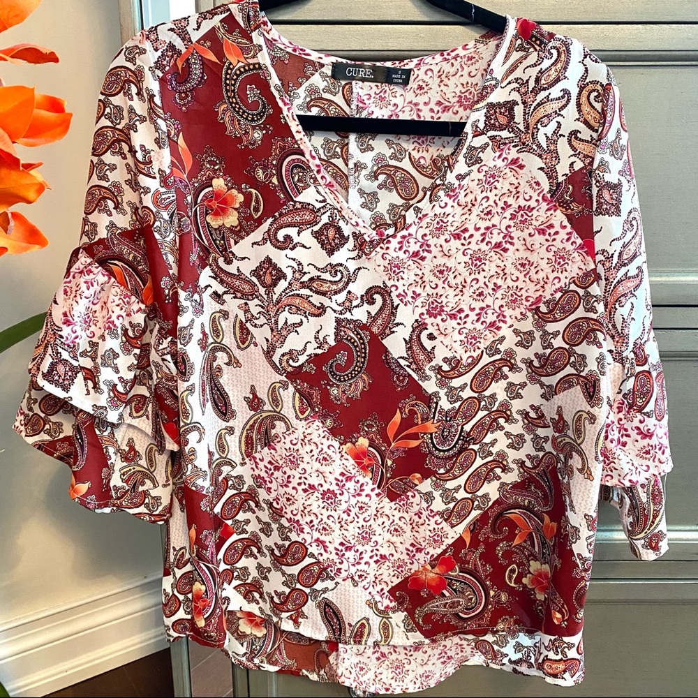 CURE APPAREL Women’s Paisley Printed V-Neck Ruffle Sleeve Blouse, Size Small
